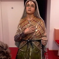 Stadtpfarrkirche Enns: Lourdes Grotte: Restaurieren der beiden Figuren Maria und Bernadette Bild 1-12