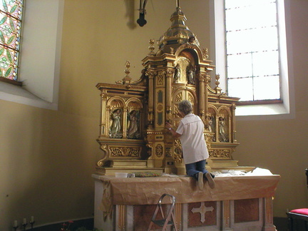 Pfarrkirche Neumarkt im Hausruck: Restaurierung des Hochaltares Bild 1 - 9