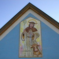 Bild - 4: Die Metalltafel wurde an der Außenwand der Kapelle angebracht